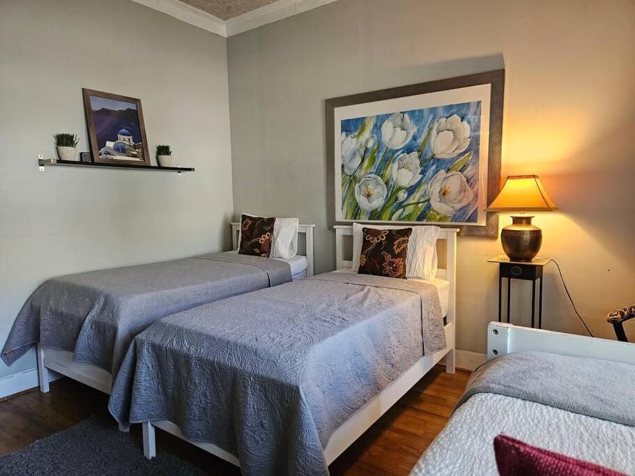 Sleeps16, Spacious Home, Close To Downtown, Beltline, And Walk To Restaurants, 75